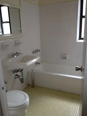 Rented by Moses Stoller, LREB | media 18