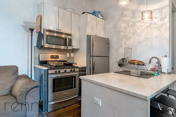 Rented by Rennit Inc. | media 33