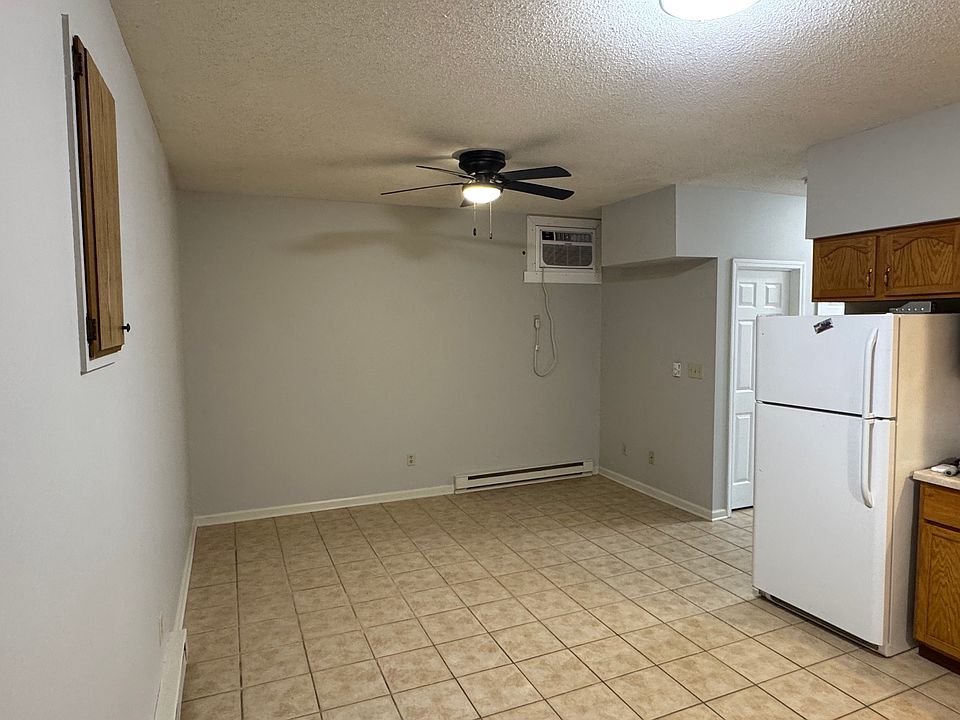 1st image of 1115 Cape Hills Dr #3