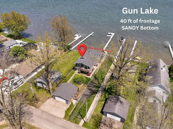 3179 Sandy Beach St, Wayland, MI 49348