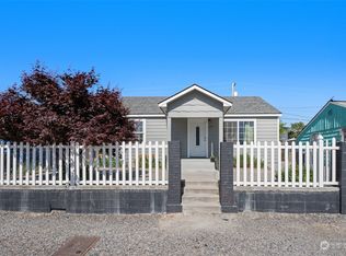 19 French St, East Wenatchee, WA 98802
