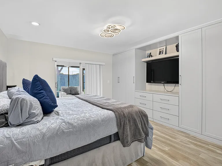 8256 Summerbreeze Ln — Photo 19
