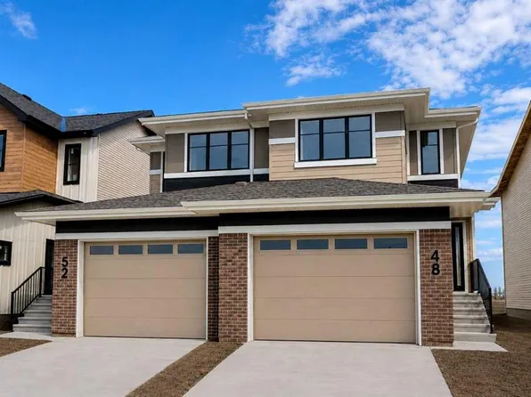 52 W Heritage Point, Cochrane, AB T4C 2J8