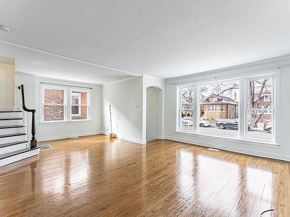 5th image of 2817 Maple Ave