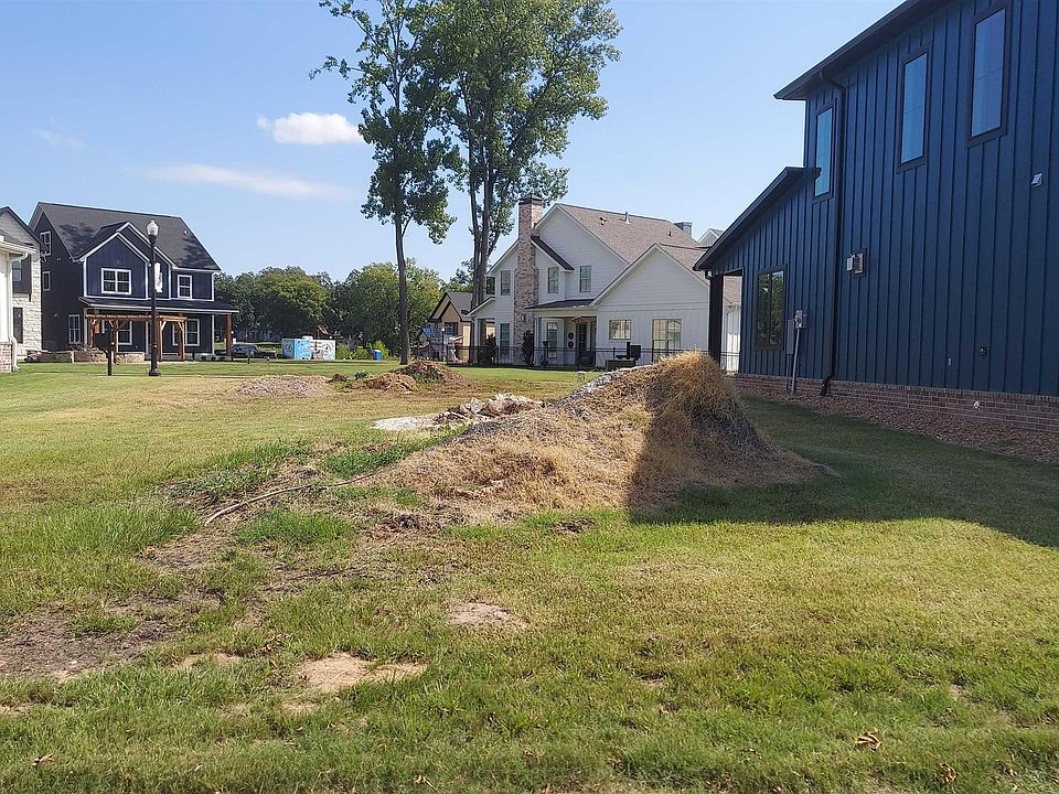 2nd image of 1421 Rockwater Ln