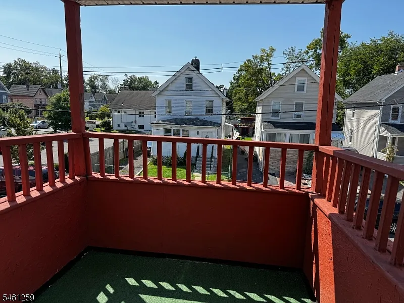 4 bed, 1.0 bath, $3,000 — Photo 3