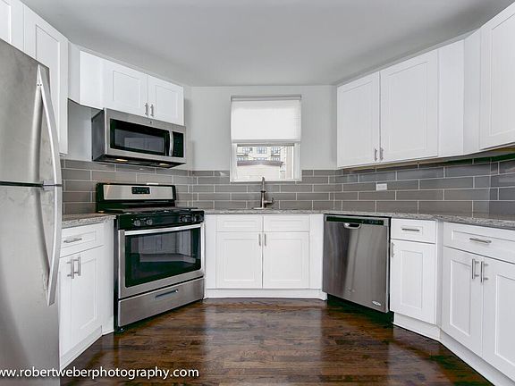 2nd image of 3328 N Ashland Ave APT 2R
