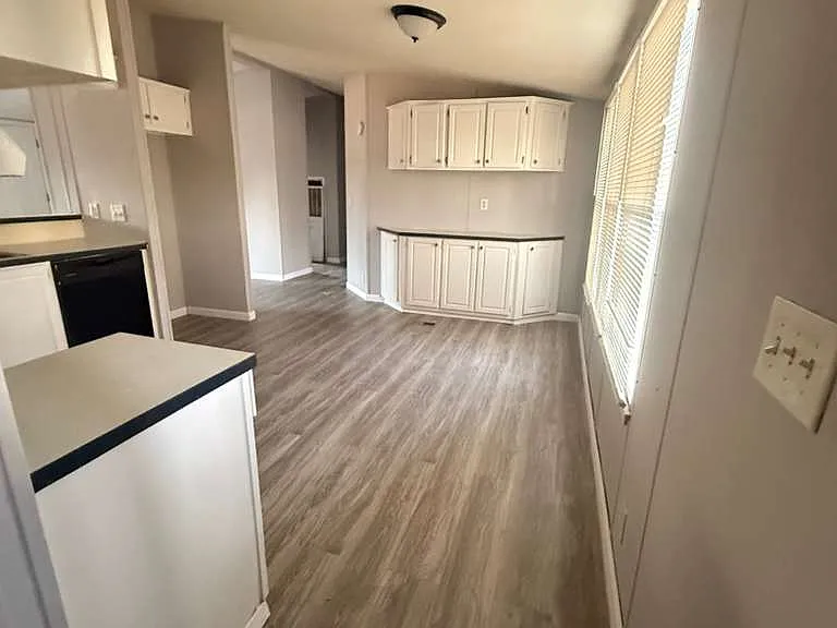 16853 W Lynbrook — Photo 11