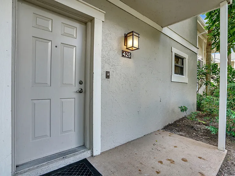 11863 Wimbledon Cir #424 — Photo 22