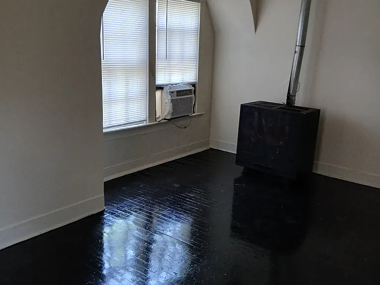 1361 S Floyd St #15 — Photo 5