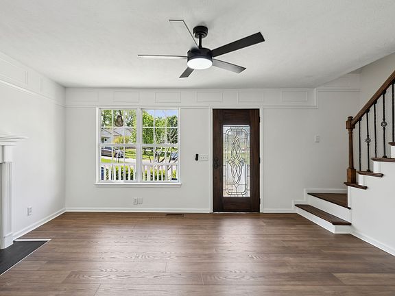 5th image of 833 Stone Hedge Ct