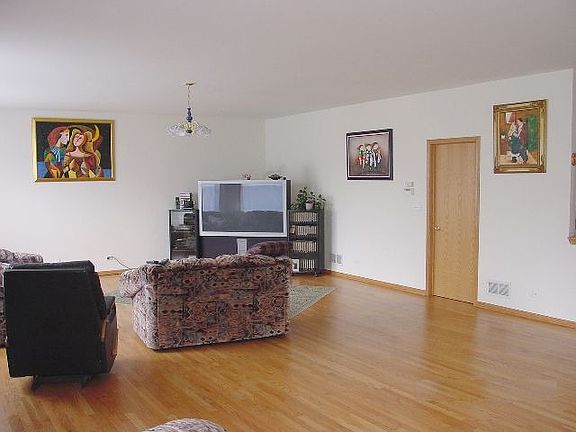 3rd image of 4561 W Westchester Ln