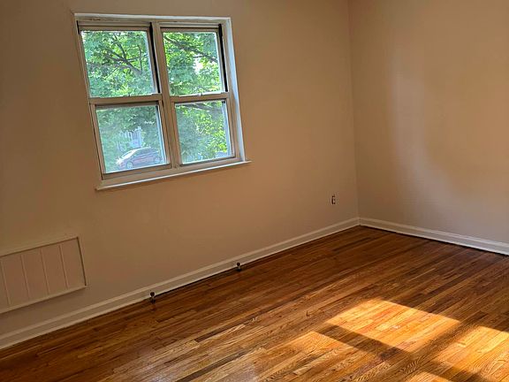 4th image of 67-23 Cloverdale Blvd #4