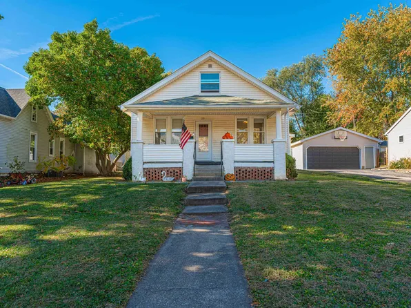 110 S Garden St, Mount Pulaski, IL 62548