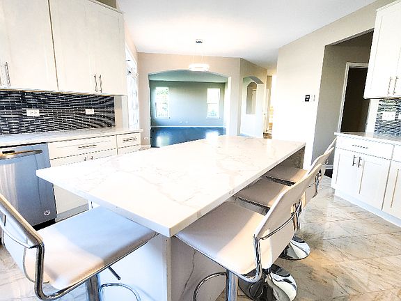 4th image of 805 Timber Lake Dr
