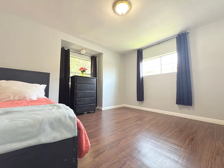 16656 Nordhoff St — Photo 17