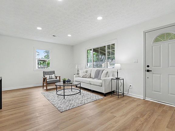 4th image of 4517 Saint Rita Ln