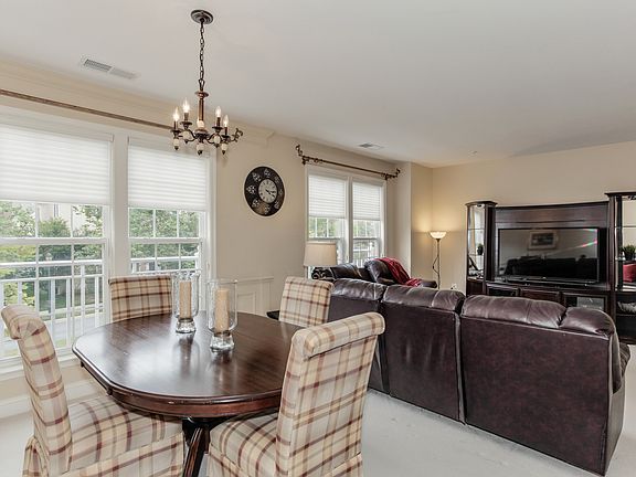2nd image of 1625 Piccard Dr APT 202