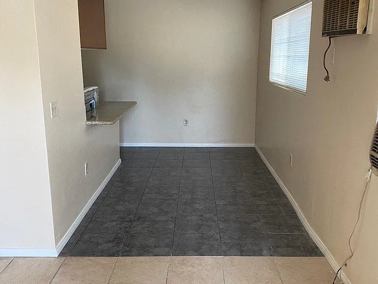 1236 Wall Ave #2 — Photo 4