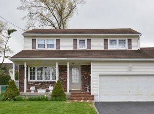 291 Madison Hill Rd, Clark, NJ 07066