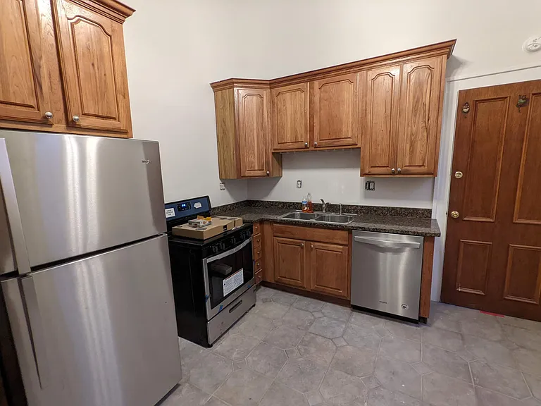2831 Saint Thomas St — Photo 13