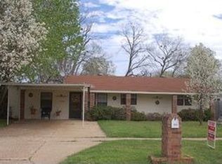 1054 Meadowview Dr, Bossier City, LA 71111