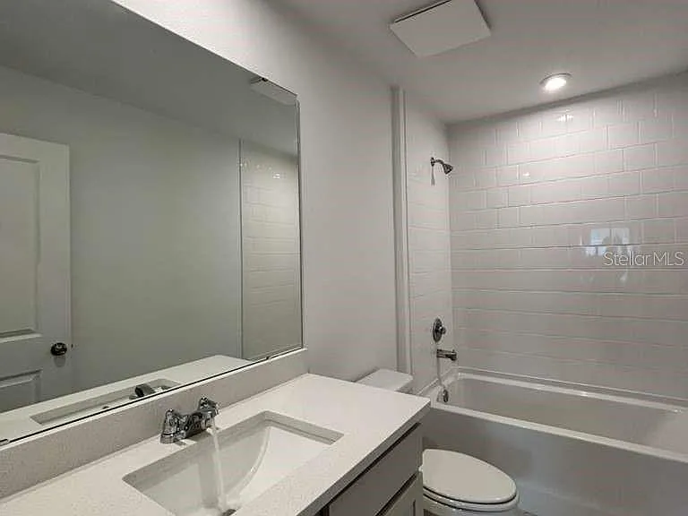 9872 Walkway Dr — Photo 7