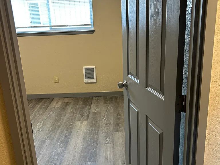 1765 Queen Ave SW — Photo 39
