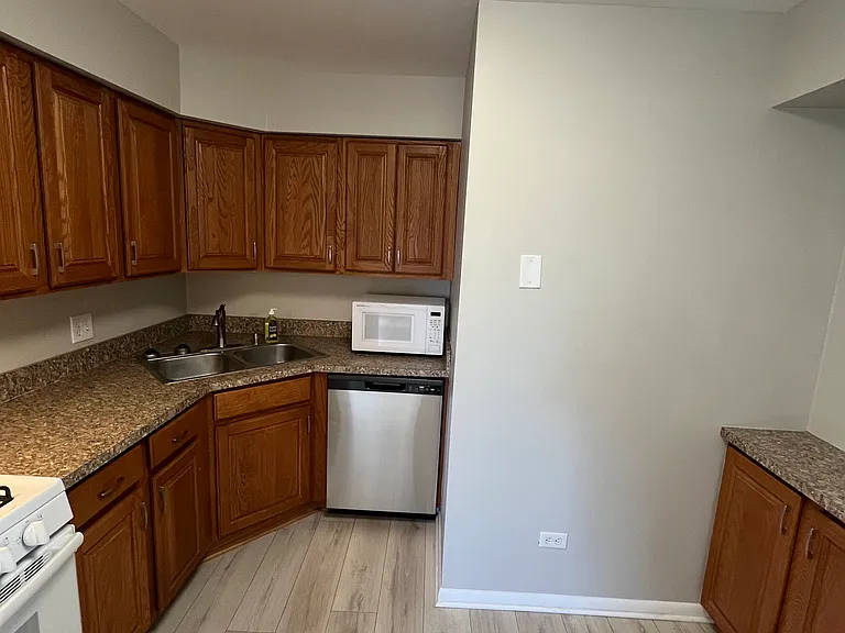 5 Parkside Ct #13 — Photo 19