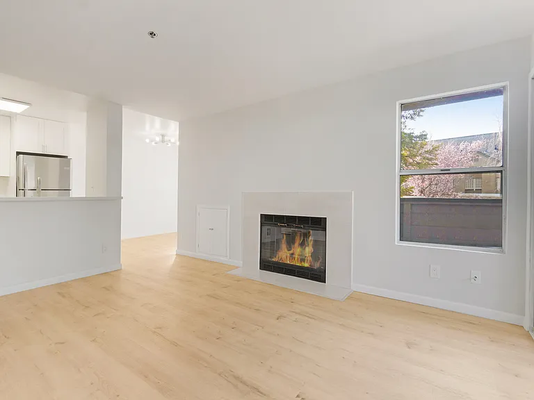 695 Bristol Dr #182 — Photo 12
