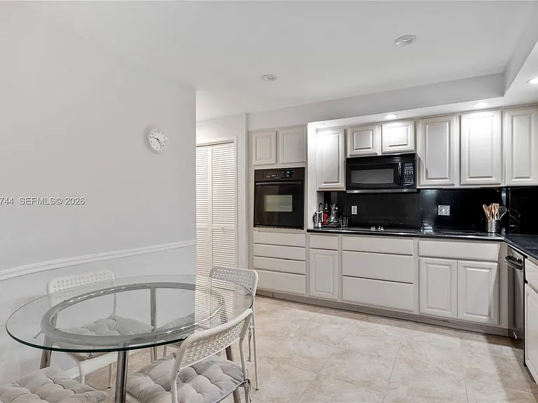 5825 Collins Ave #9C — Photo 12