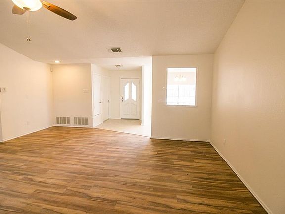 2nd image of 3645 San Remo Dr