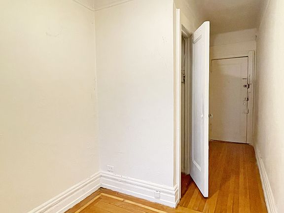 4th image of 111 W 16th St APT 4B