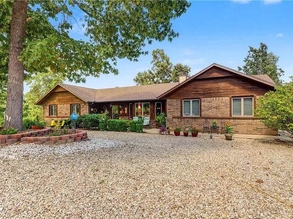 1 McKenzie Dr, Bella Vista, AR 72715