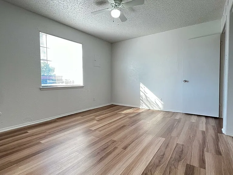 Villas at Edgewood — Photo 7