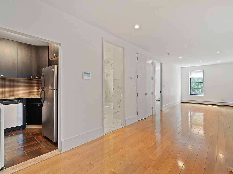 1st image of 30-46 30th St Penthouse B
