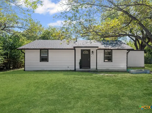 303 Sumbera St, Holland, TX 76534