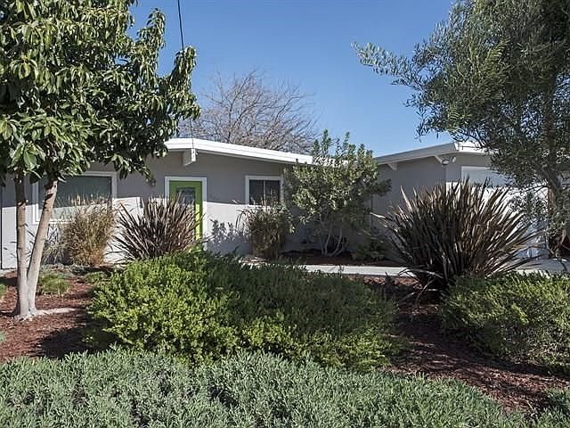 1st image of 587 Balsam Ave