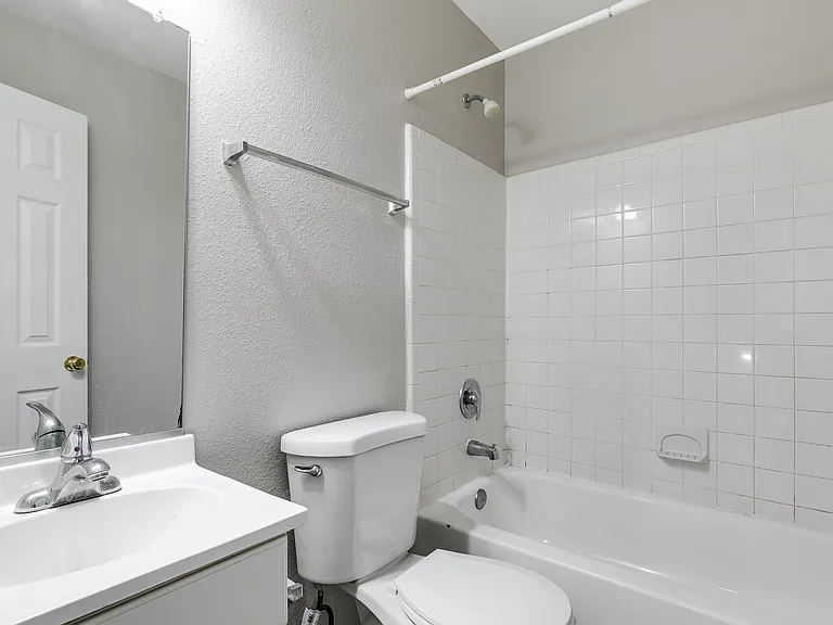 3528 E Richmond Rd #15 — Photo 6
