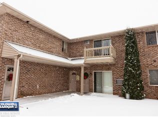 3333 N Casaloma Dr APT 7, Appleton, WI 54913