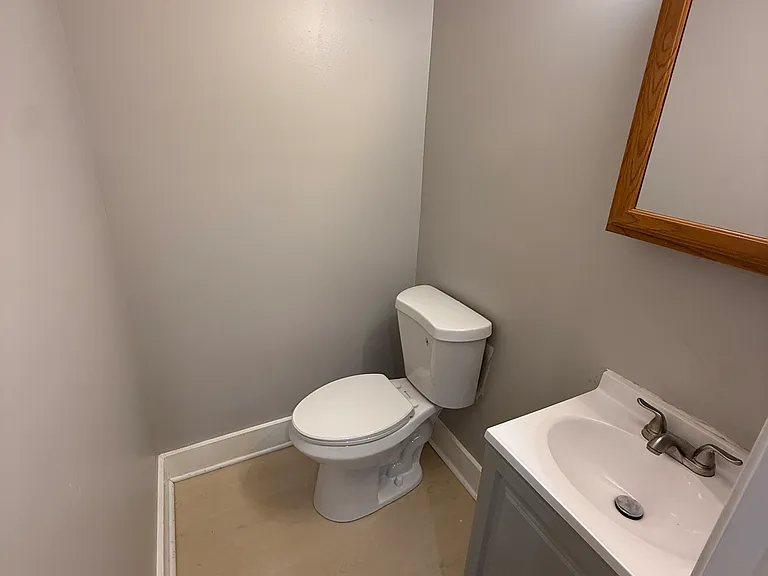1532 Abbotston St — Photo 7