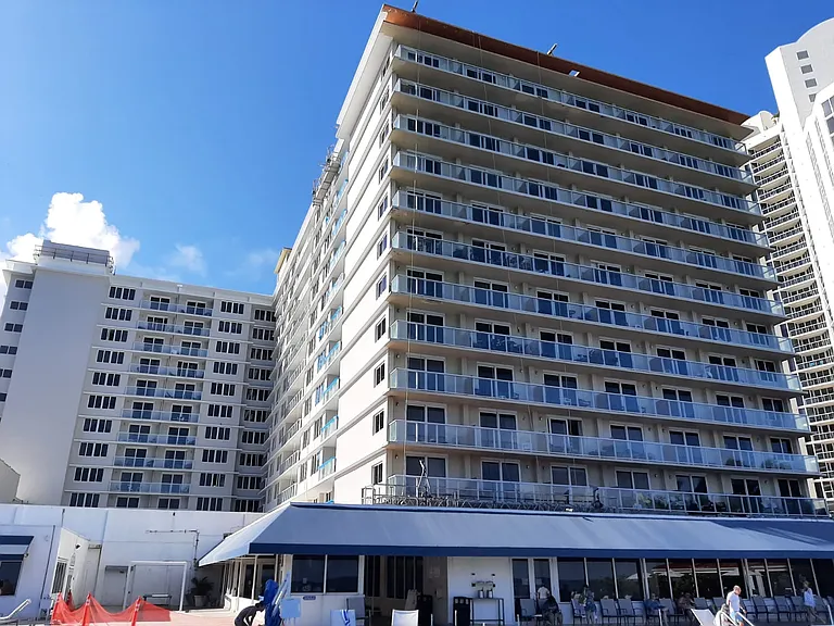 19201 Collins Ave #707 — Photo 2