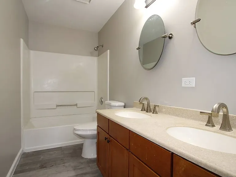 353 Springbrook Trl S — Photo 8