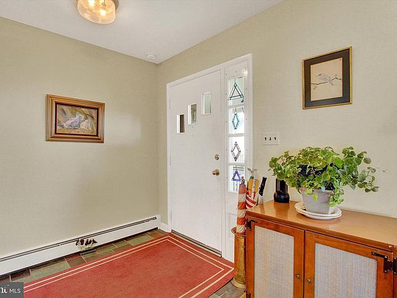 4th image of 110 Lees Mill Rd