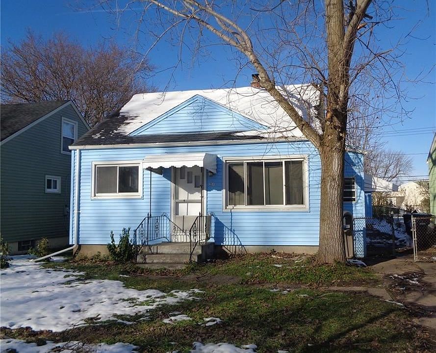 1st image of 251 Merrimac St
