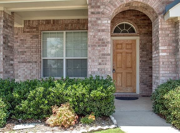 4th image of 15601 Gatehouse Dr