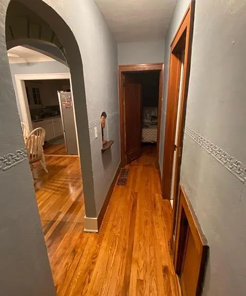 225 N Foster Ave — Photo 9