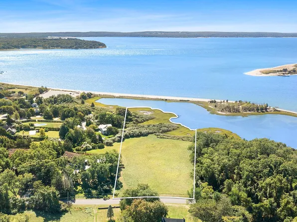 82 S Midway Rd, Shelter Island, NY 11964