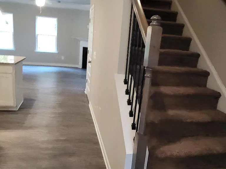 3847 Clarington Dr — Photo 9