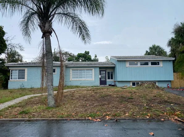 934 Paseo Castalla, West Palm Beach, FL 33405